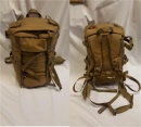 brun stridsekk med molle